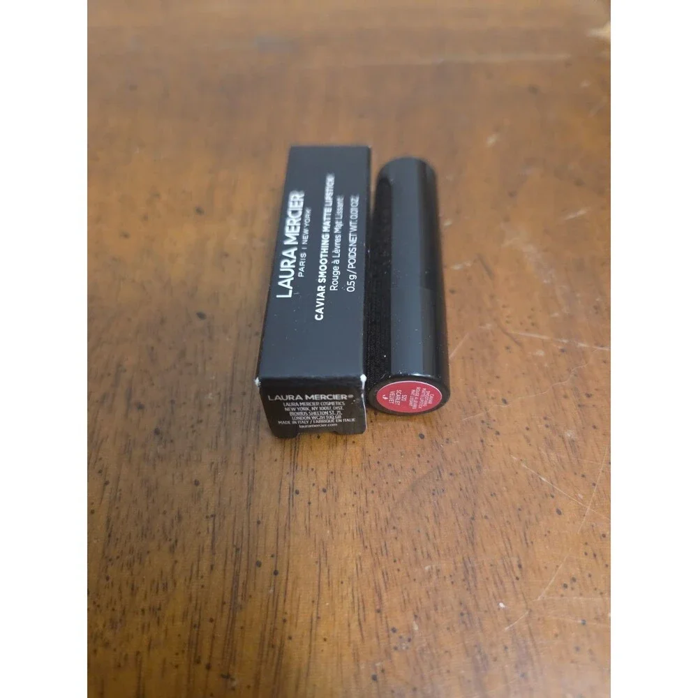 Laura Mercier Caviar Smoothing Matte Lipstick 520 Scarlet Velvet Mini .01 Oz New
